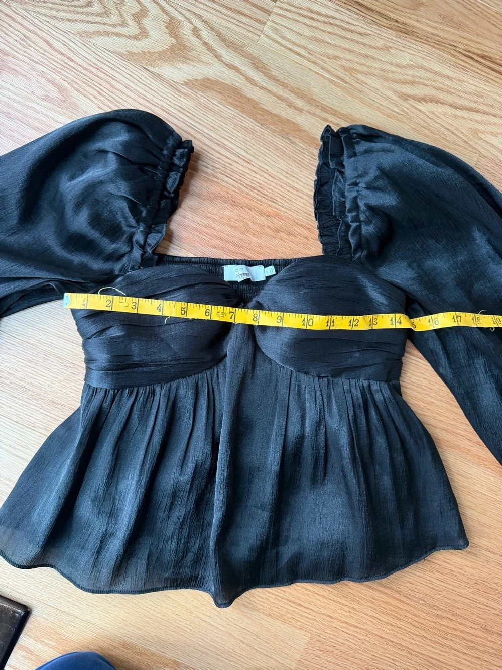 Astr label black